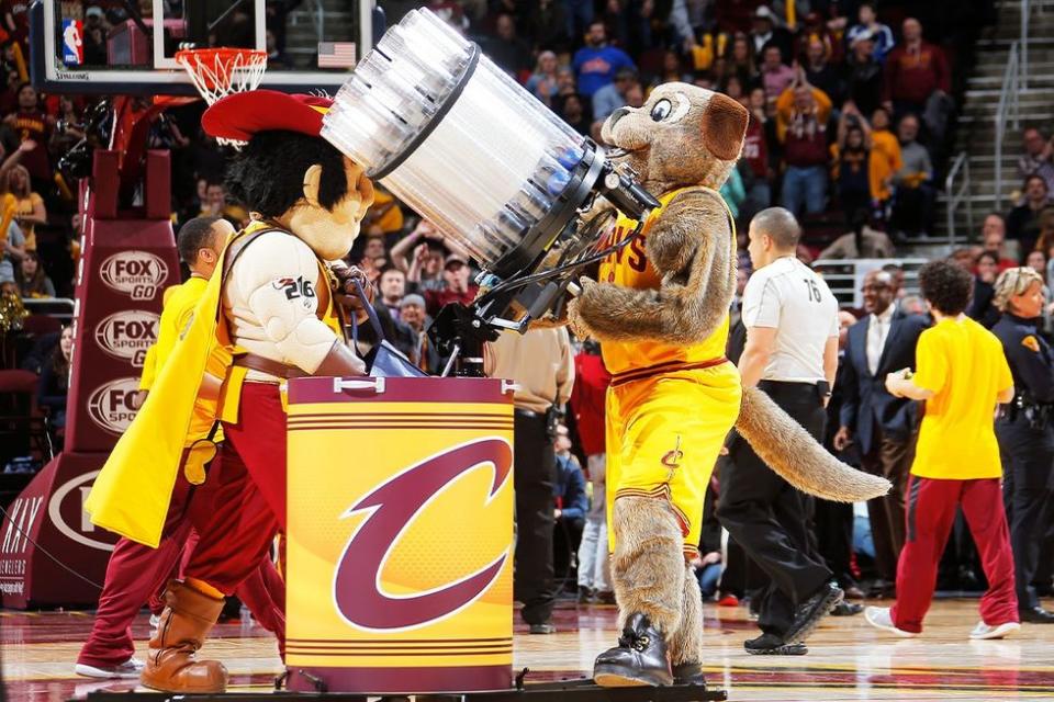 Moondog and Sir CC, Cleveland Cavaliers