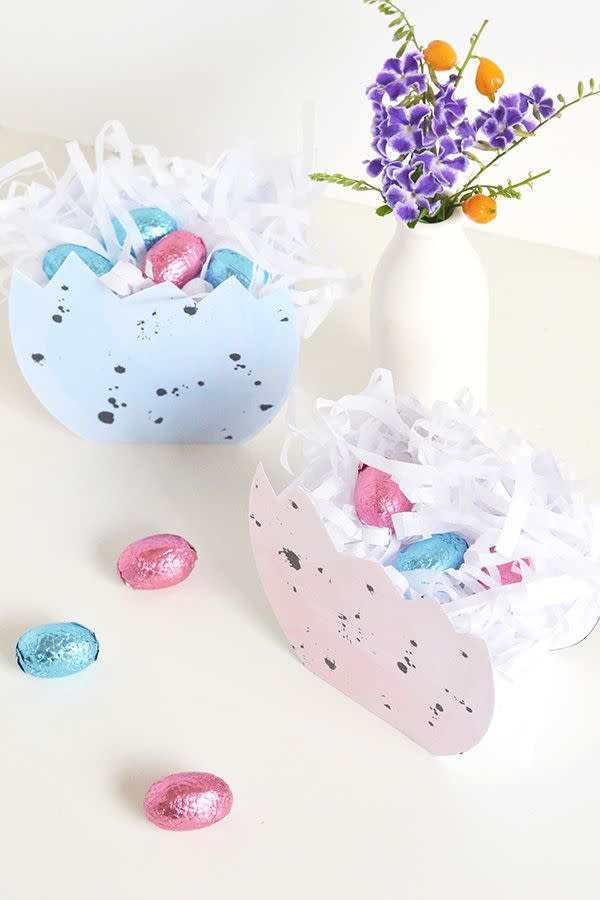 Speckled Eggshell Easter Baskets