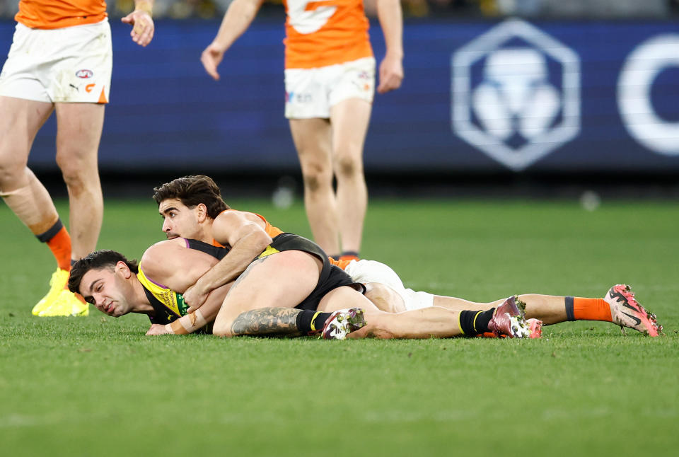 Tim Taranto concussed after being tackled by Toby Bedford.