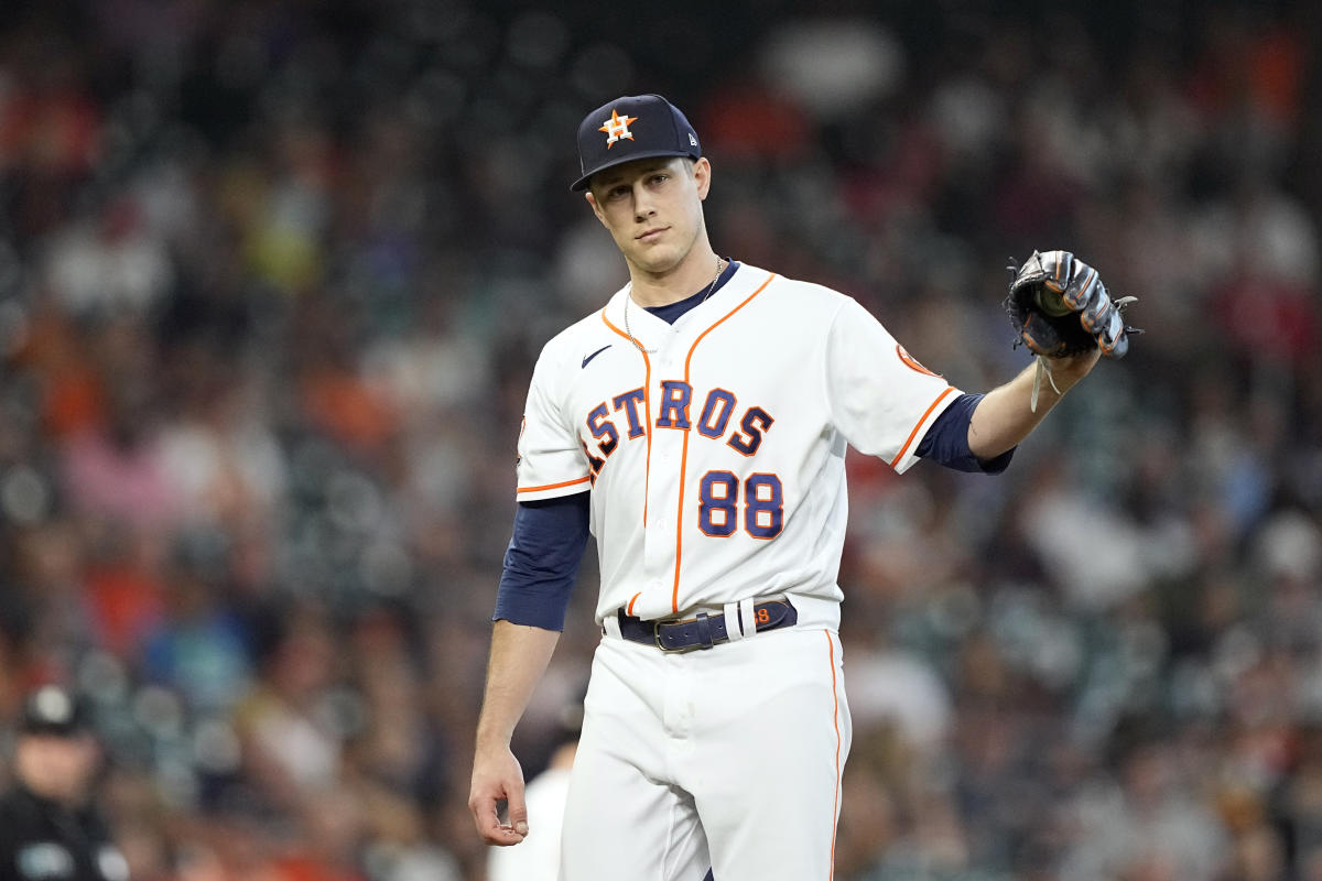 Astros P Phil Maton broke a finger punching locker after allowing hit to  little brother, out of playoffs