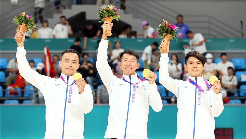 中華隊選手黃玉霖「神來一腿」逆轉奪金，拚戰到最後的精神韓網大讚。（圖／中華奧會提供）