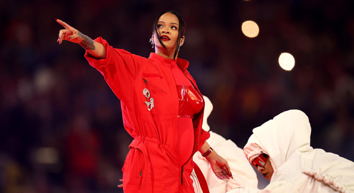 Rihanna to announce stunning comeback tour after Super Bowl performance -  and UK dates are planned