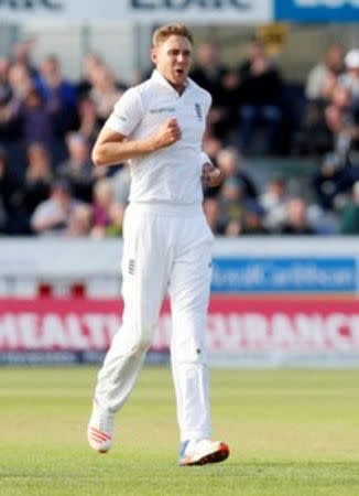 Britain Cricket - England v Sri Lanka - Second Test - Emirates Durham ICG - 28/5/16 England's Stuart Broad celebrates after taking the wicket of Sri Lanka's Shaminda Eranga Action Images via Reuters / Jason Cairnduff Livepic EDITORIAL USE ONLY.