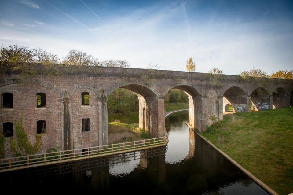 The Stroudwater Navigation is lined with historic sites (Clint Randall/Cotswolds Tourism)
