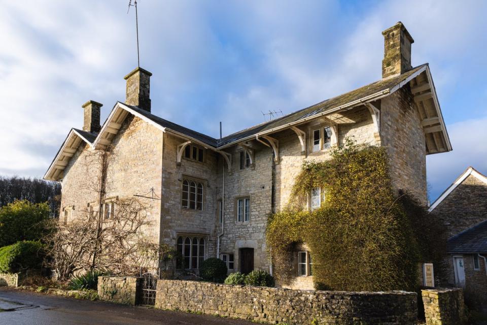 Historic stone is the order of the day at Teffont House (Teffont House)