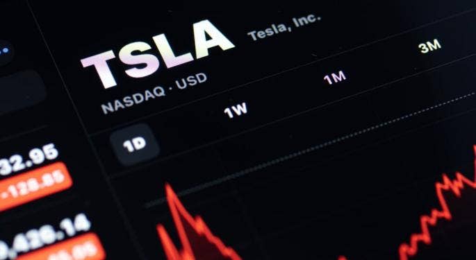 5 acciones en el foco este miércoles: BA, TSLA, T, STX y F