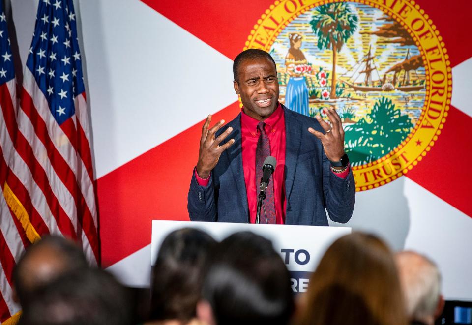 Joseph Ladapo Surgeon General of Florida criticizes COVID-19 lockdown orders during a visit with Florida Governor Ron DeSantis at the Fire restaurant in Winter Haven Fl  Thursday March 16,2023. Ernst Peters/The Ledger