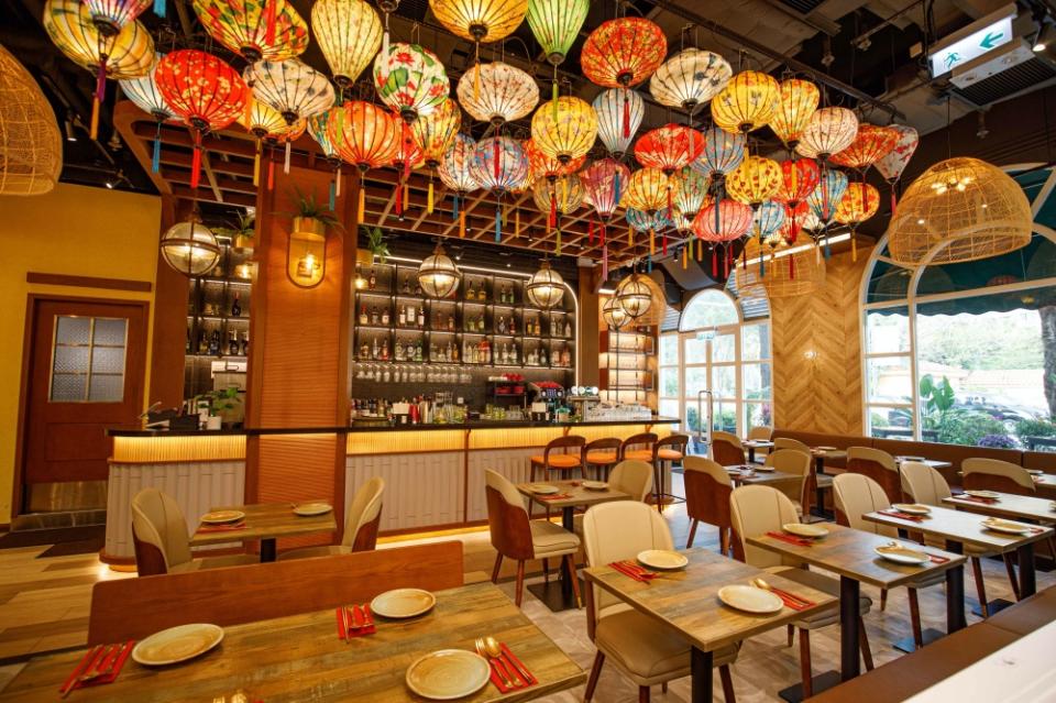 屯門美食︱黃金海岸全新越式餐廳Bistro Hoi An 免費甜品+特色打卡位