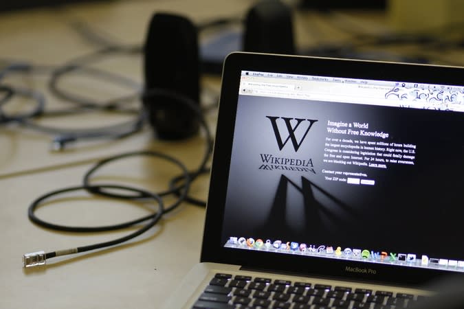 <b>Wikipedia</b><br><br> For better or worse, Wikipedia has become the go-to research site for many students. (<a href="https://ca.news.yahoo.com/photos/research-sources-for-students-that-aren-t-wikipedia-1406321698-slideshow/" data-ylk="slk:We've got some better, more accurate suggestions.;elm:context_link;itc:0;sec:content-canvas;outcm:mb_qualified_link;_E:mb_qualified_link;ct:story;" class="link  yahoo-link">We've got some better, more accurate suggestions.</a><span>) Problem is, looking up information on magnesium for a chemistry assignment can quickly turn into learning about the history of apple farming in California or the roster of the World Series-winning 1993 Toronto Blue Jays. For minds hungry for miscellaneous trivia, Wikipedia can be like online quicksand.</span>