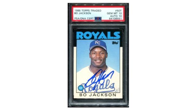 The day Royals outfielder Bo Jackson scaled the wall after making a catch