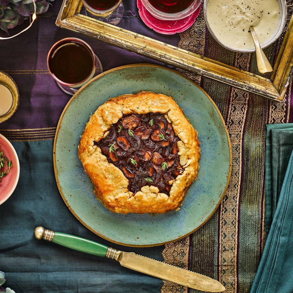 vegetarian christmas recipe mushroom and shallot bourguignon galette