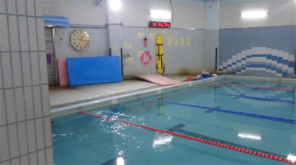 台南市YMCA教育機構游泳池傍晚5時許驚傳一氧化碳外洩。（圖／民視新聞翻攝）