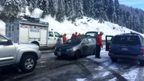 Man rescued from 2 metres of snow after avalanche in Cypress Provincial Park