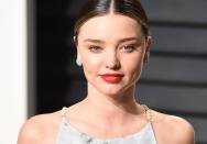 De ses premiers podiums Victoria's Secret à ses tapis rouges prestigieux, retour sur l'évolution mode de Miranda Kerr, qui fête aujourd'hui ses 38 ans.