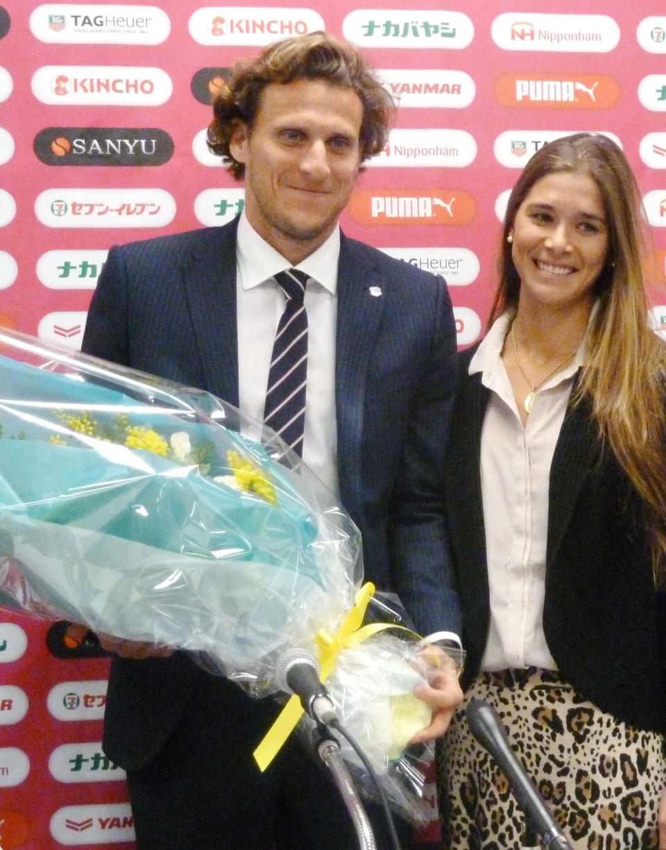 Diego Forlan y su esposa esperan su primer hijo según Efe. Foto: REUTERS