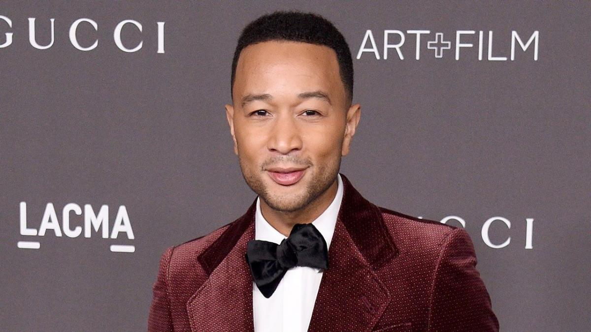 John legend текст. John Legend певец фото.