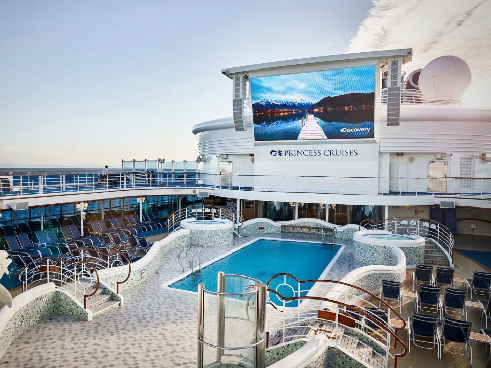 diamond princess pool