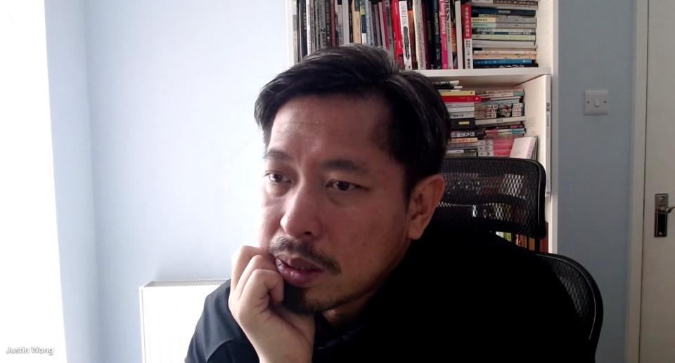 政治漫畫家黃照達去年12月底離開香港並辭去浸大教席，現時在英國繼續創作。

