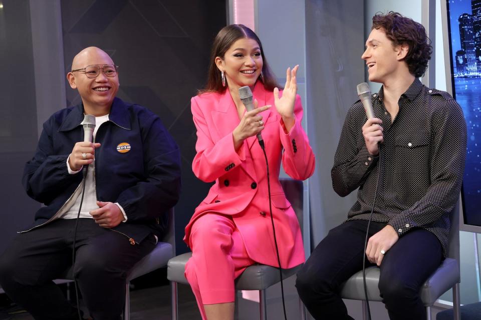 Zendaya luce el anillo de Bulgari mientras hace prensa para Spider-Man: No Way Home en diciembre de 2021 (Getty Images for SiriusXM)