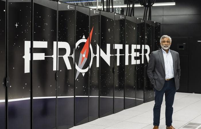 Oak Ridge National Laboratory celebrated the debut of Frontier, the world’s fastest supercomputer and the dawn of the exascale computing era, last Wednesday, Aug. 17, 2022. Standing in front of Frontier is retiring ORNL Director Thomas Zacharia.