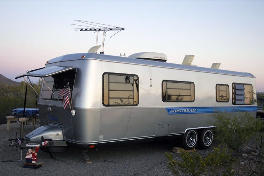 1989 airstream land yacht