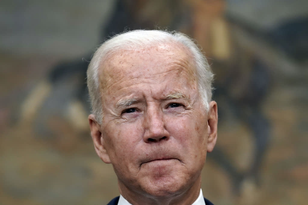 U.S. President Joe Biden speaks in the Roosevelt Room of the White House on Aug. 24, 2021. Biden has decided to stick to the deadline he set for evacuations from the Kabul airport, leaving less than a week to fly out thousands of people from Taliban-controlled Afghanistan.