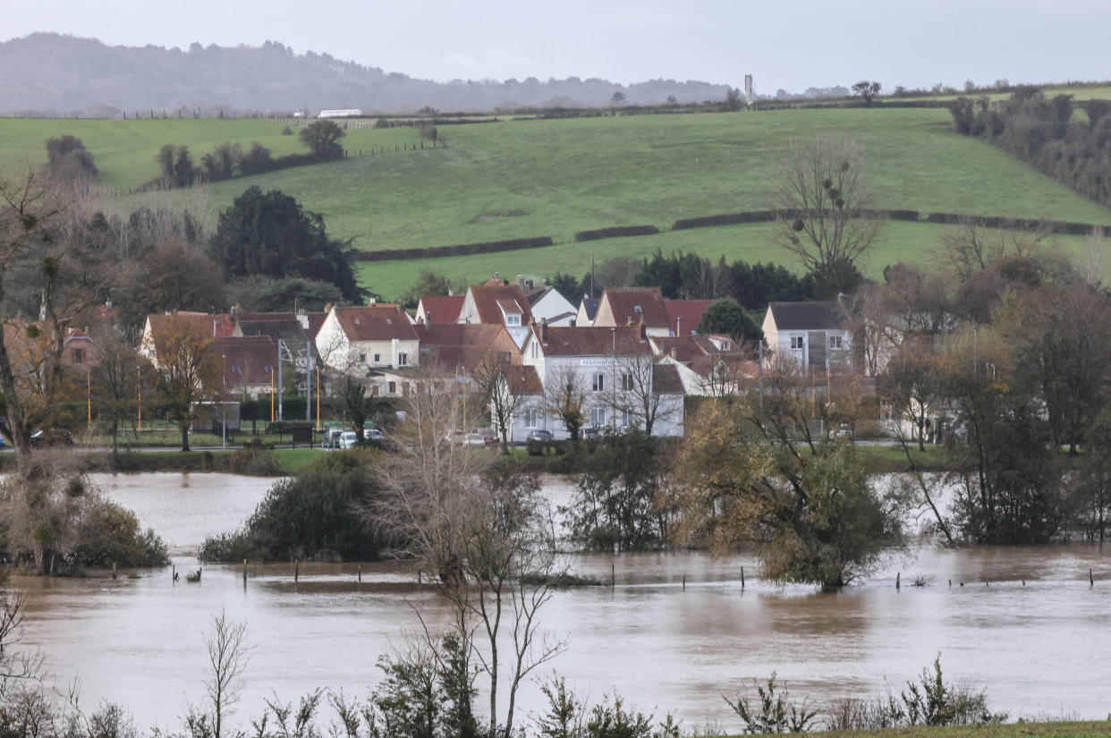 Depuis le 7 novembre, des dizaines de communes ont été touchées par des inondations dans le Pas-de-Calais, où la Liane et l’Aa ont atteint des niveaux exceptionnels autour de Boulogne-sur-Mer et Saint-Omer.