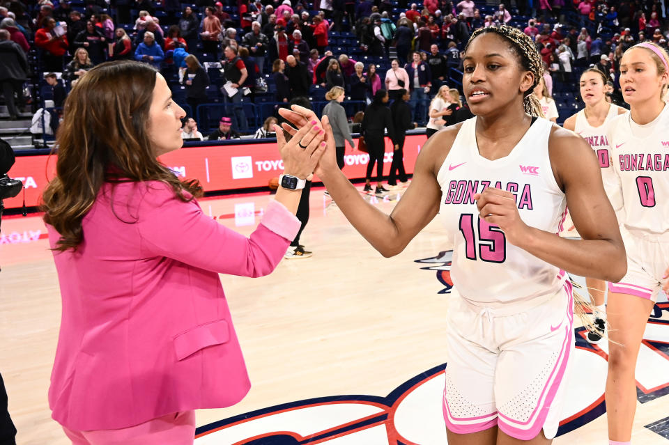 Yvonne Ejim leads Gonzaga, averaging 19.8 points and 8.5 rebounds per game this season. (James Snook-USA TODAY Sports)