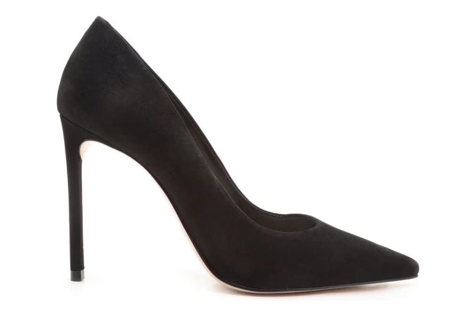 schutz pumps