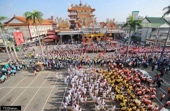 台灣第一香西港刈香武陣大會師，精彩可期，邀大家鬥陣到西港慶安宮看熱鬧。（記者李嘉祥攝）