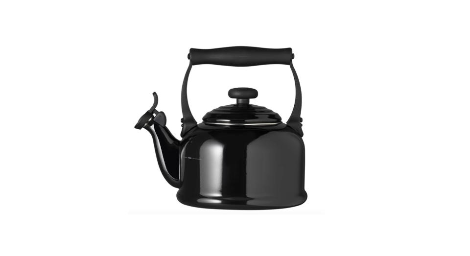 Le Creuset Traditional Kettle