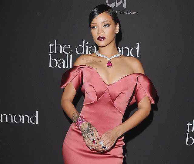 Rihanna arriving on the red carpet for the Diamond Ball