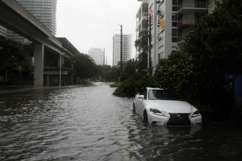 Flooding in the Brickell neighborhood as Hurricane Irma passes Miami, Florida, U.S. September 10, 2017. REUTERS/Stephen Yang