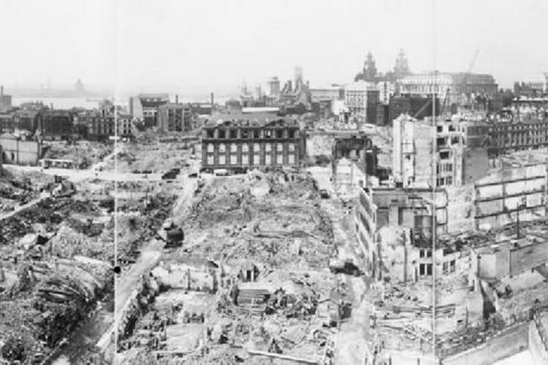 經歷轟炸後的利物浦。（維基百科／public domain）