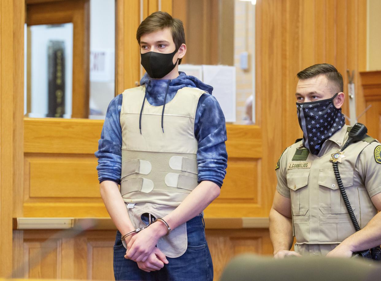 Willard Noble Chaiden Miller is escorted into a bond review hearing at the Jefferson County Courthouse in Fairfield, Iowa, Tuesday, Nov. 23. 