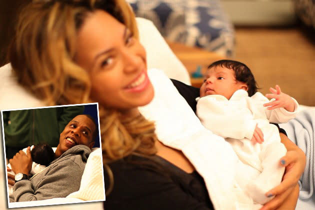 Das ist Familie Carter: Papa Jay-Z, Mama Beyoncé und die kleine Blue Ivy. Deren erste Schnappschüsse ihre Promi-Eltern übrigens kurz nach ihrer Geburt für lau ins Internet stellten, anstatt sie teuer an ein Klatschblatt zu verscherbeln. (Bilder: Tumblr.com)