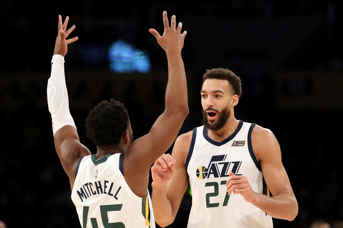 Jazz win on Donovan Mitchell-Rudy Gobert alley-oop