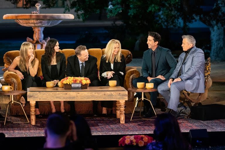 Jennifer Aniston, Courteney Cox, Matthew Perry, Lisa Kudrow, David Schwimmer y Matt LeBlanc volvieron a juntarse para Friends: El Reencuentro