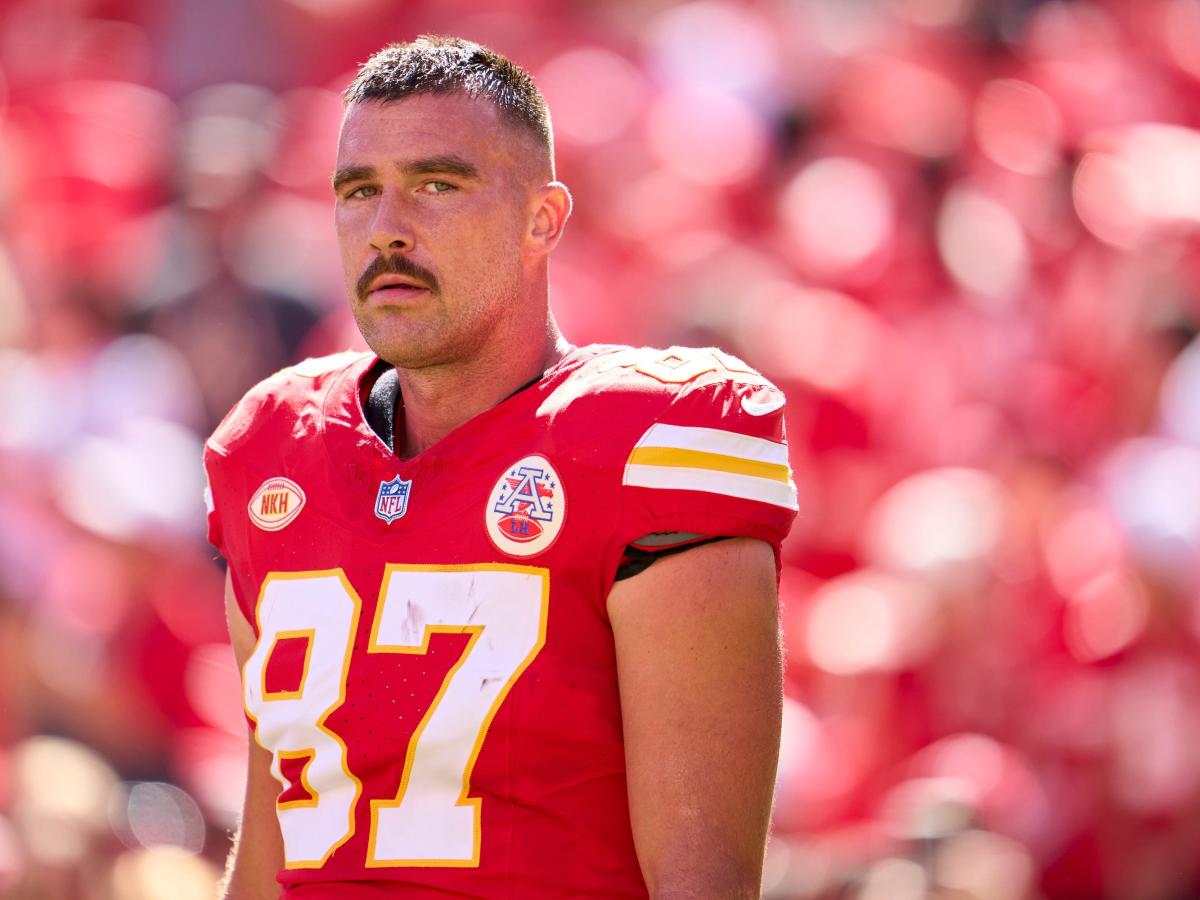 The Always Well-Dressed Travis Kelce Included in Sports