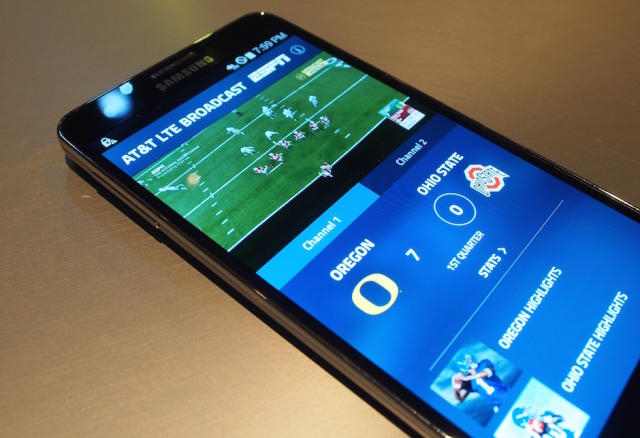 Soon you'll be able to watch NFL games on your smartphone regardless of  carrier