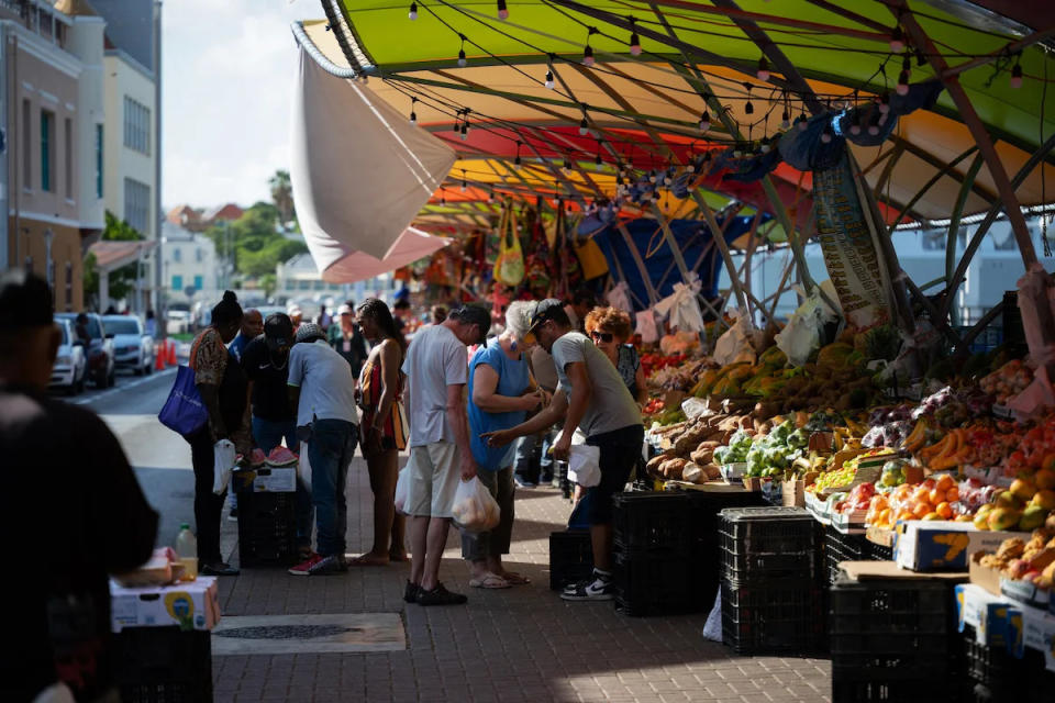 Mercado flotante de Curazao reanuda sus actividades | Foto: Federico Parra / AFP