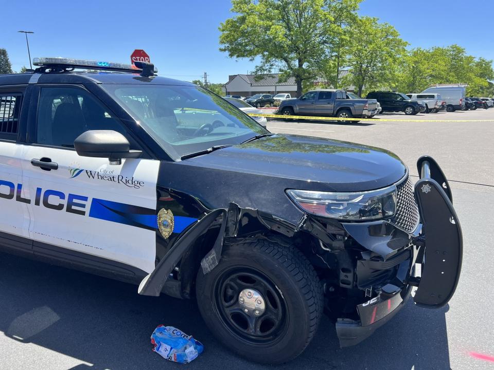 Suspects-hit-cars-at-Wheat-Ridge-King-Soopers-3