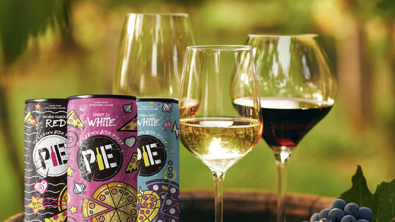 Pie wines in glasses