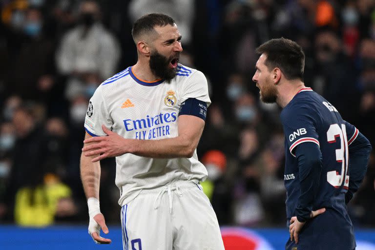 9 de marzo de 2022: el primer gran KO de Real Madrid, ante PSG. Lo celebra Benzema, lo sufre Messi