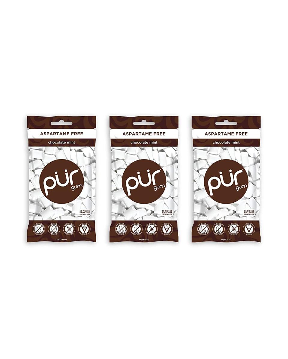 Natural chocolate gum with xylitol