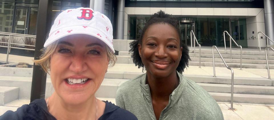 PHOTO: Medical exercise specialist Jen Miramontes (left) is training sickle cell patient Amy Diawara (right) to run the Boston Athletic Association Half Marathon. (Massachusetts General Hospital)
