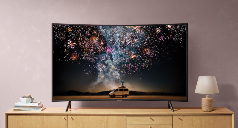 Get the Samsung 55-inch Class Curved Smart 4K UHD TV RU7300 for just $498. (Photo: Samsung)