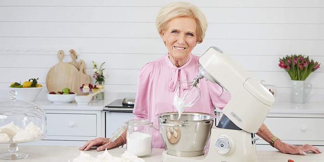 Compliment vervormen cliënt Mary Berry's special edition Kenwood mixer is now reduced by over £60