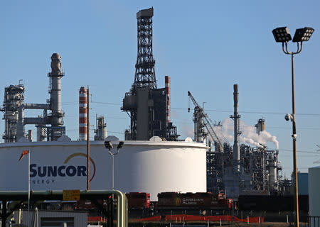 FILE PHOTO: A Suncor refinery is seen in Sherwood Park, near Edmonton, Alberta, Canada, November 13, 2016. REUTERS/Chris Helgren/File Photo