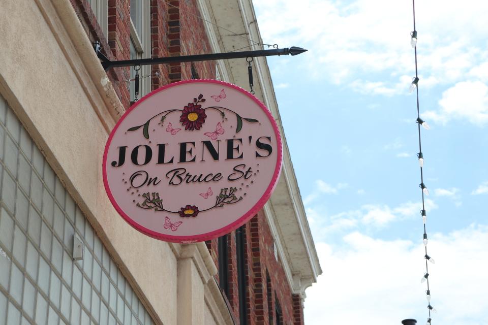 A sign for Jolene's a boutique in Dolly Parton's hometown of Sevierville, Tennessee.